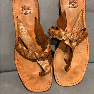 Il Bisonte Braided Leather Thong Sandals
